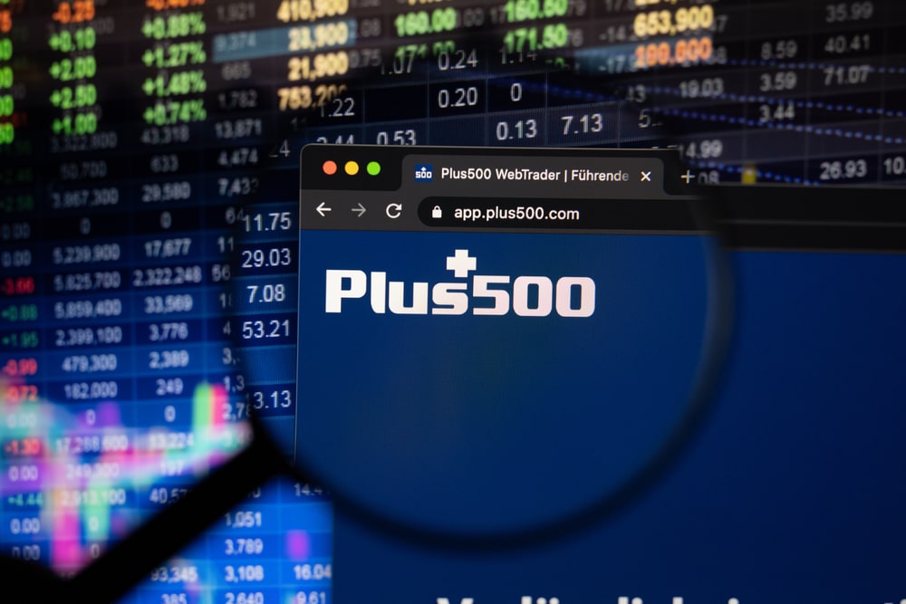 Analyzing Plus500's trading tools and features